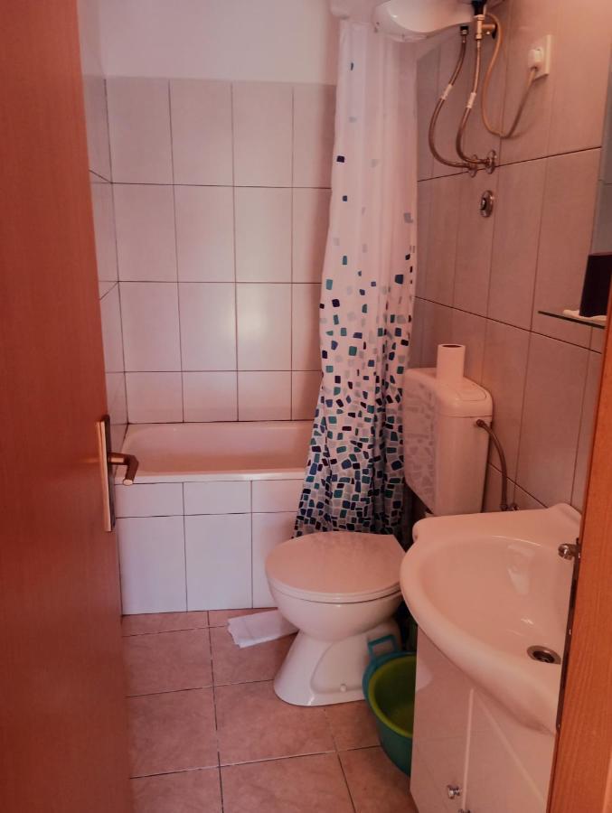 Ana Apartments Vis Ngoại thất bức ảnh
