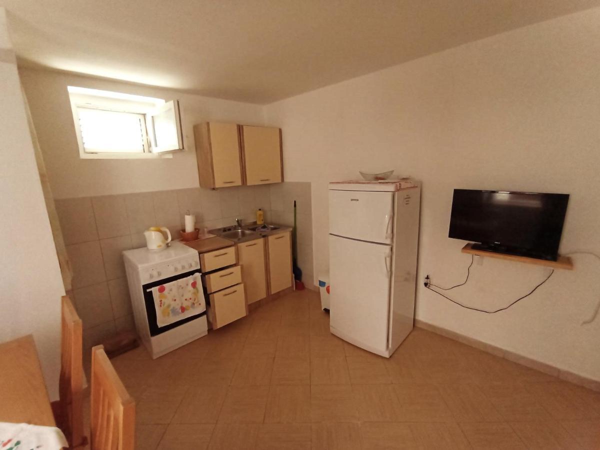Ana Apartments Vis Ngoại thất bức ảnh