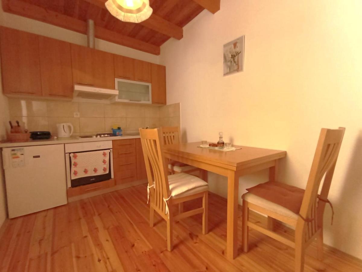Ana Apartments Vis Ngoại thất bức ảnh
