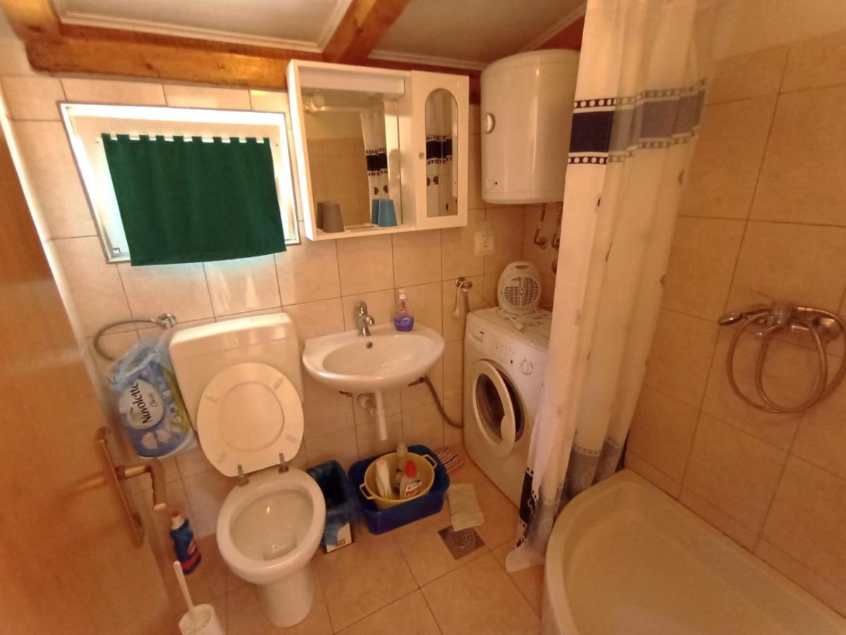 Ana Apartments Vis Ngoại thất bức ảnh